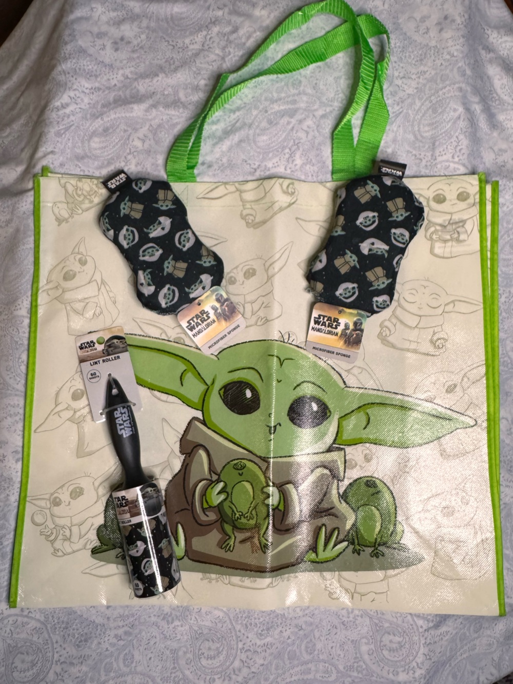 Star Wars Grogu Essentials- 2 sponges, lint roller & large reusable shopping bag